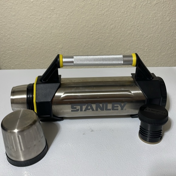 Stanley Aladdin Stainless Steel Vacuum Bottle. Very Good Condition 1.1 Quart. - Picture 10 of 12